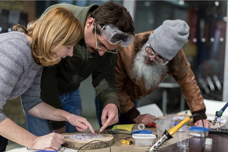 'Make a Radio Transmitter' Workshop with Magz Hall at Windmill Hill City Farm