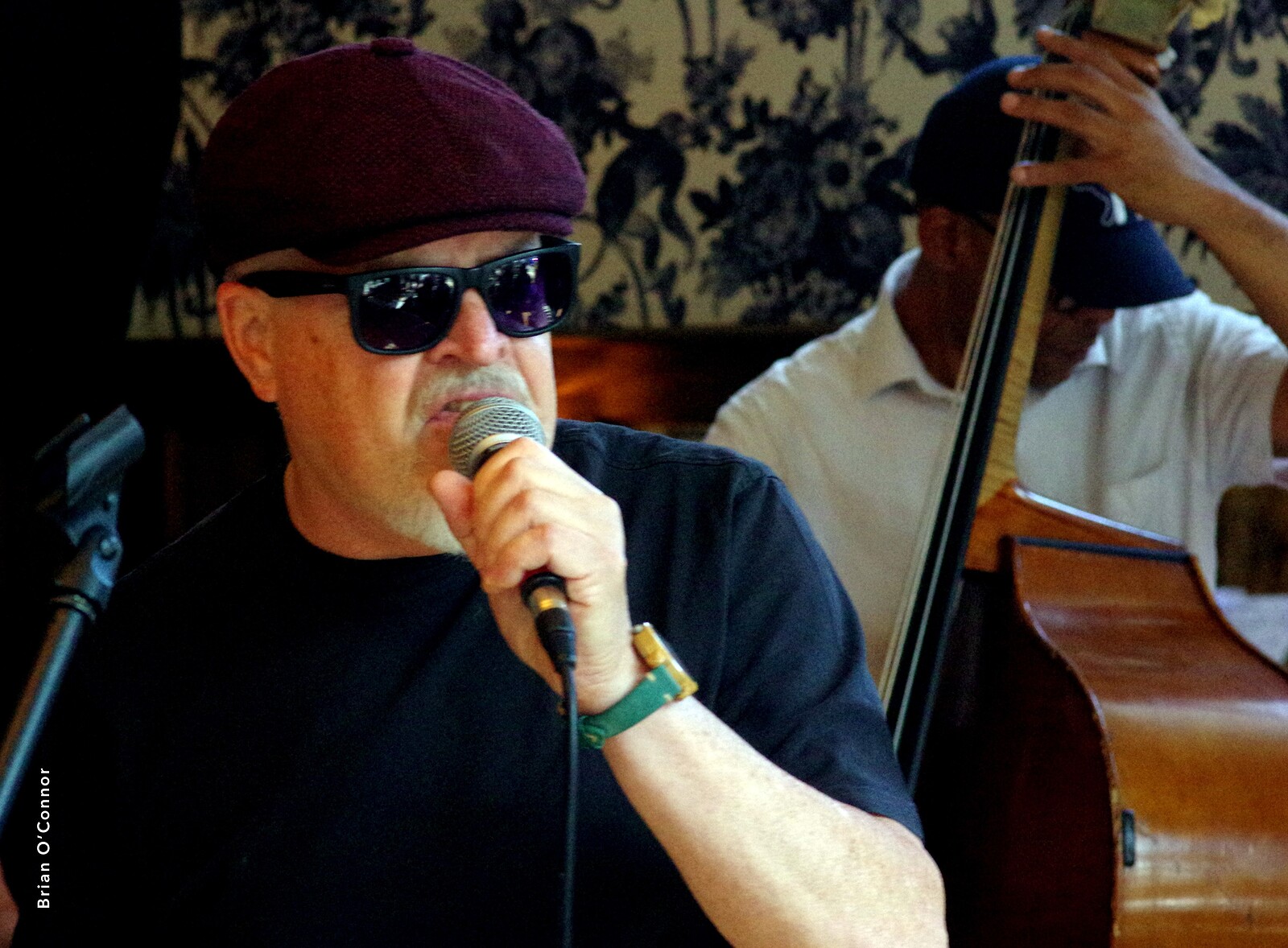 Peter Jones plays The Flamingo Club at The Grain Barge