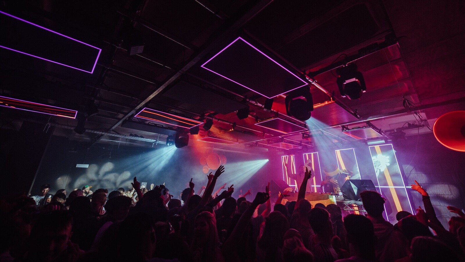 UK GARAGE / BASSLINE RAVE at Clock Factory