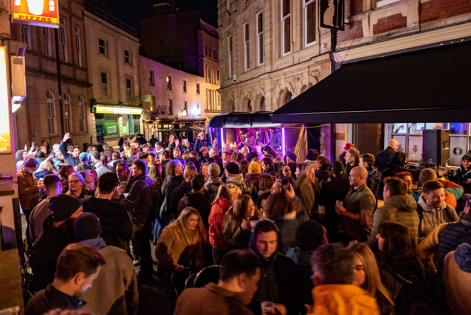 Mr Wolfs - Old City Sounds at Mr Wolfs