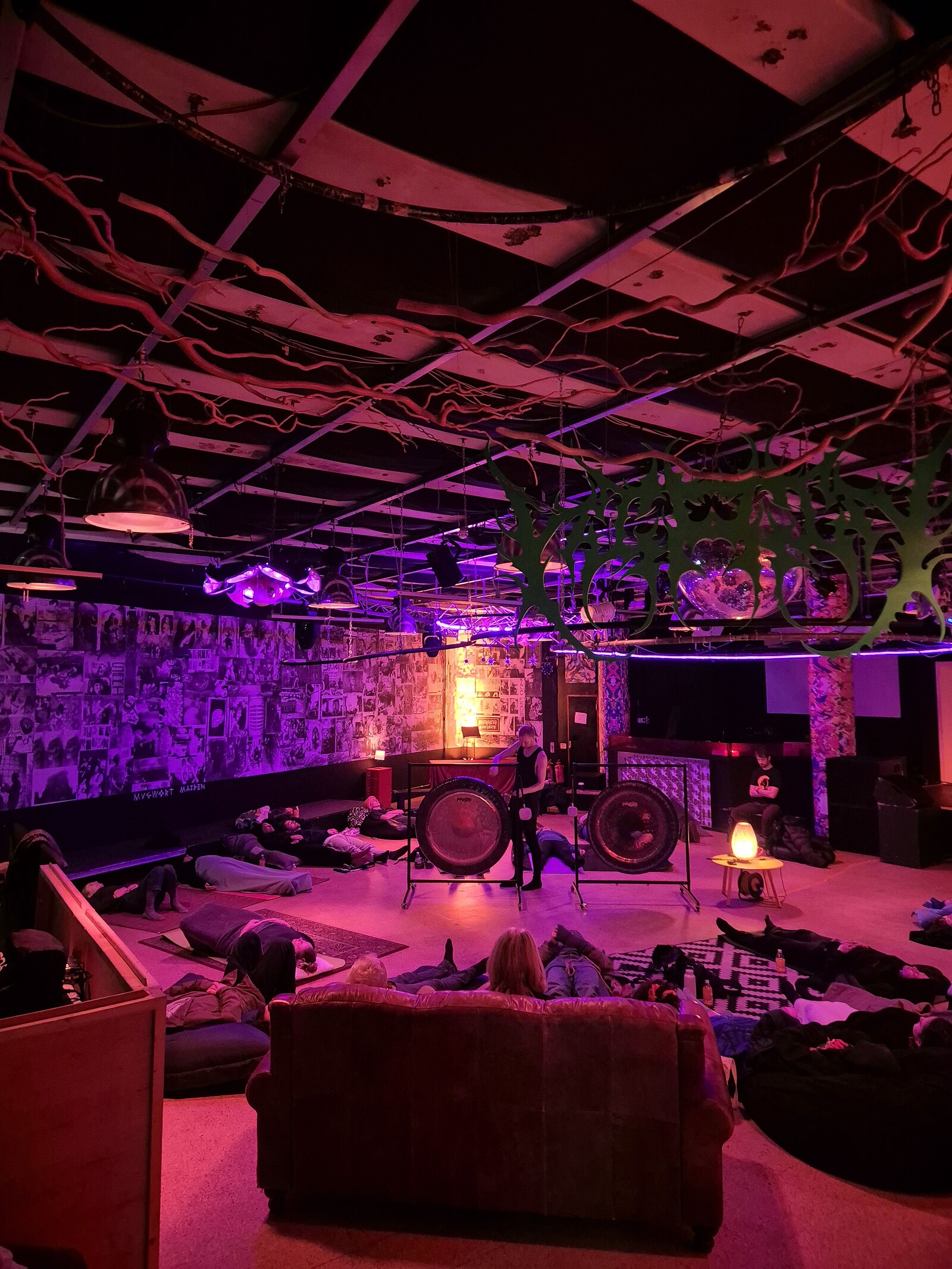 En Masse 2025: Deep Listening Ambient-Drone Session w/ Missterspoon at Strange Brew