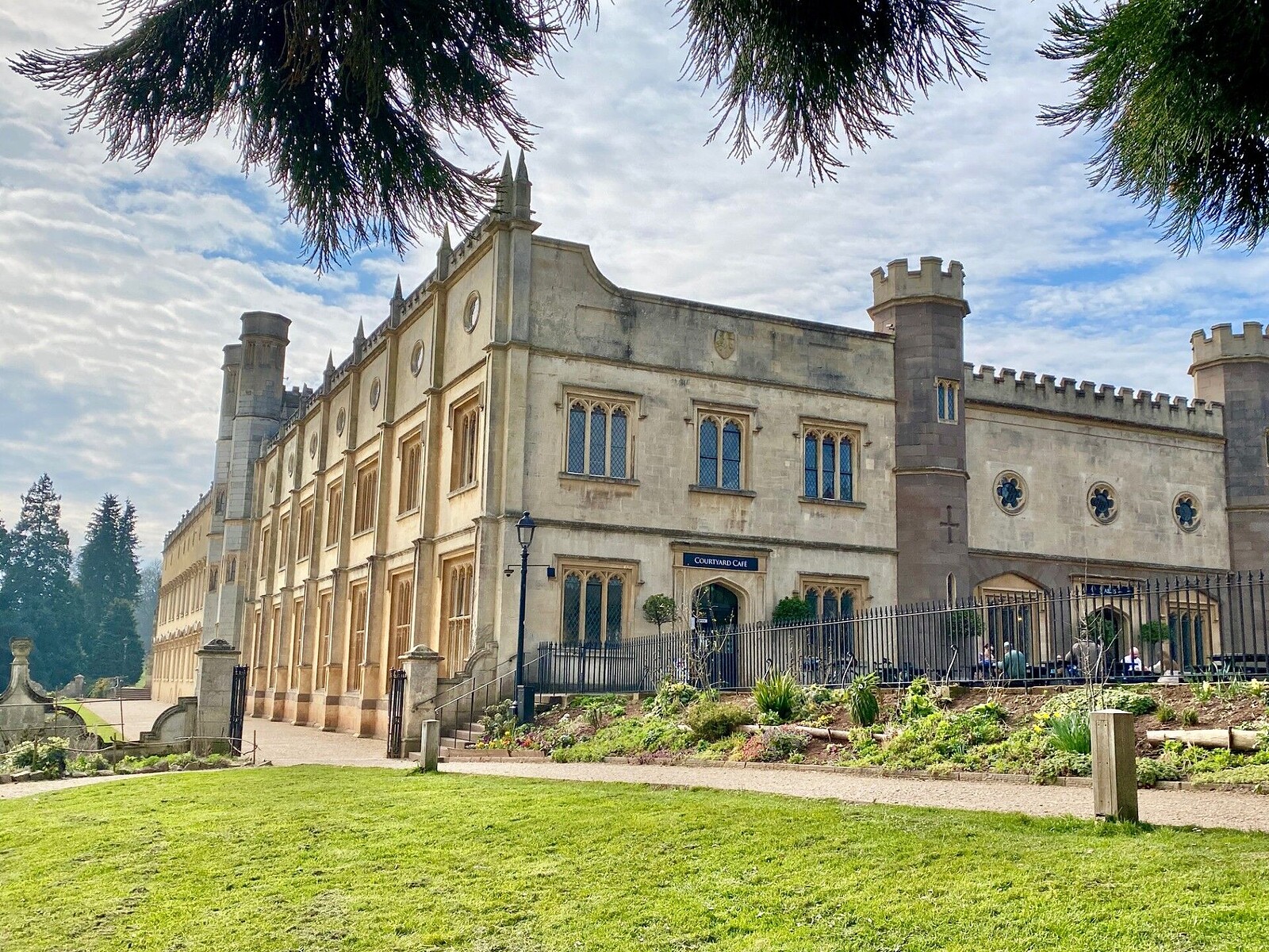 Dereliction Tour - film & talk at Ashton Court