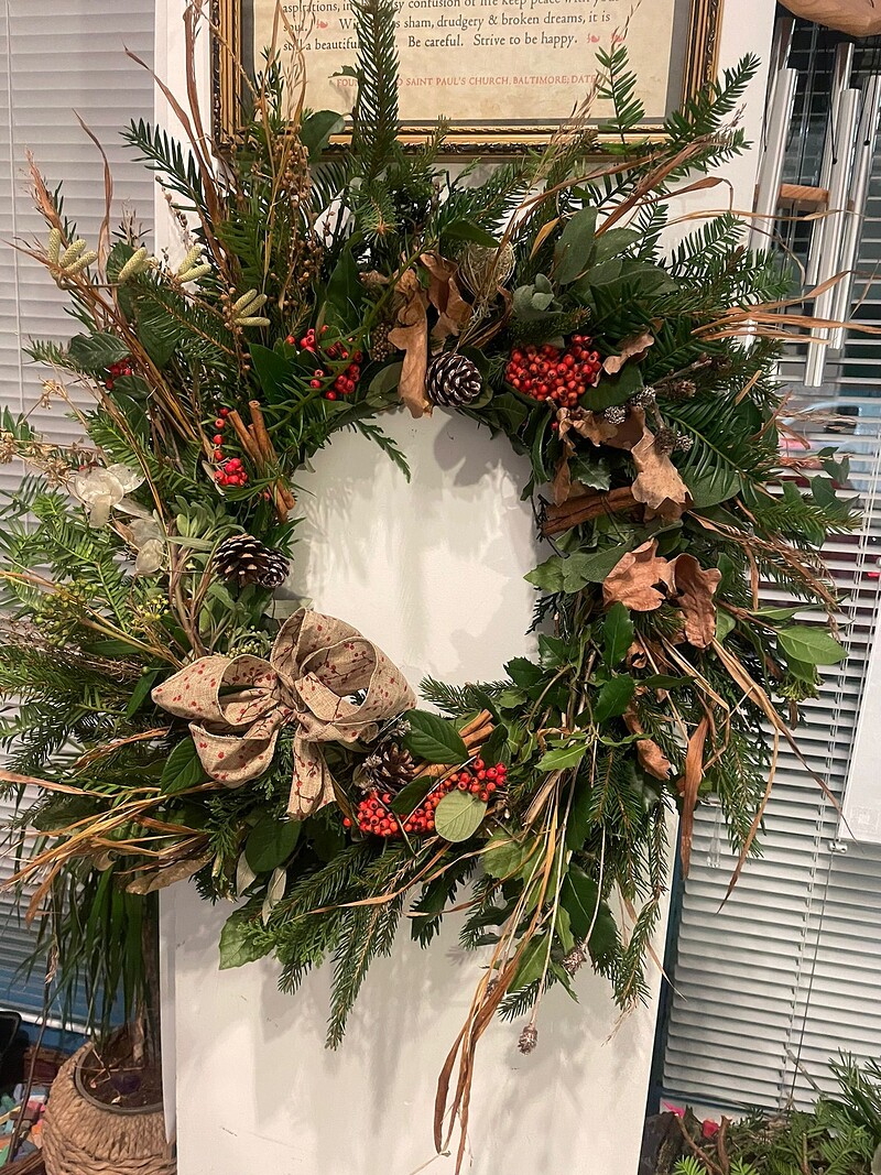 Seasonal Wreath-Making Workshop: Embrace Nature and Tradition at L'Étoile Studio