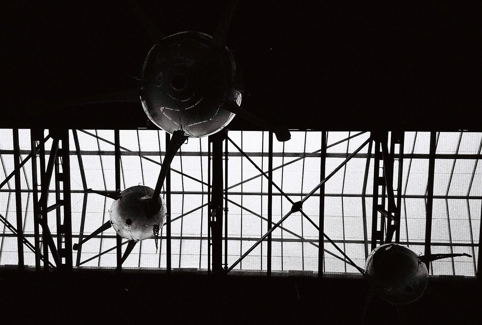 Lifeline  w/ John Bisset & Dan Johnson at The Cube