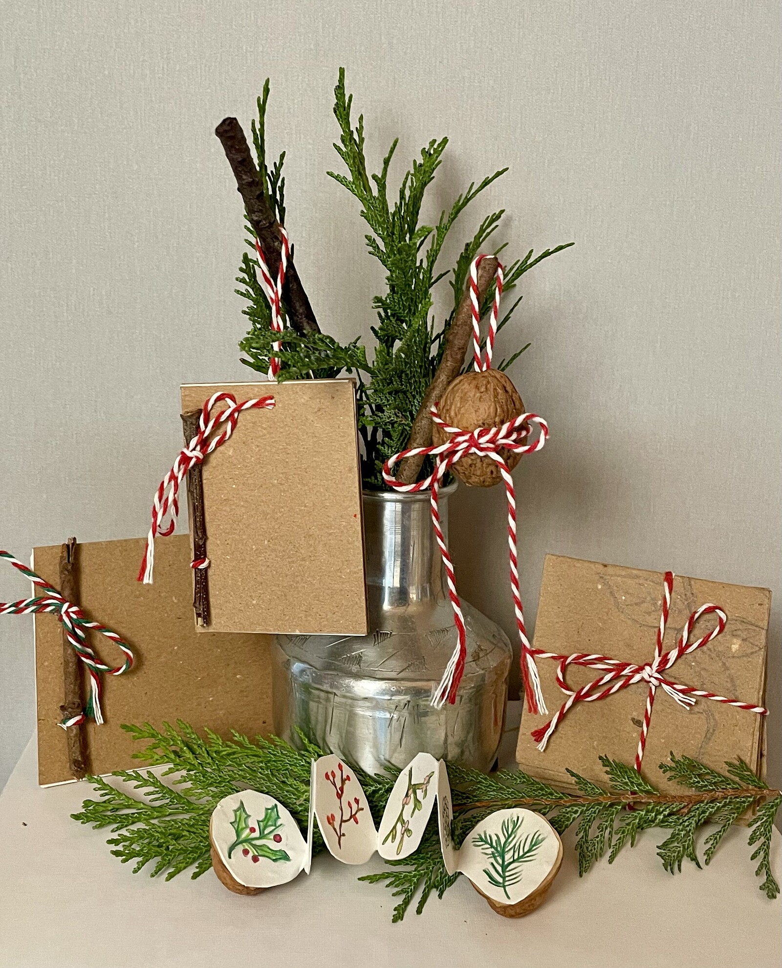 Festive Miniature Bookmaking Workshop at L'Étoile Studio