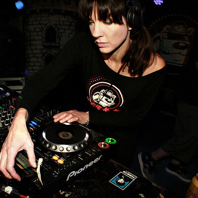 Ruffneck Ting Takeover w/ Dazee, K Jah, Jenni Groves & More at The Full Moon & Attic Bar