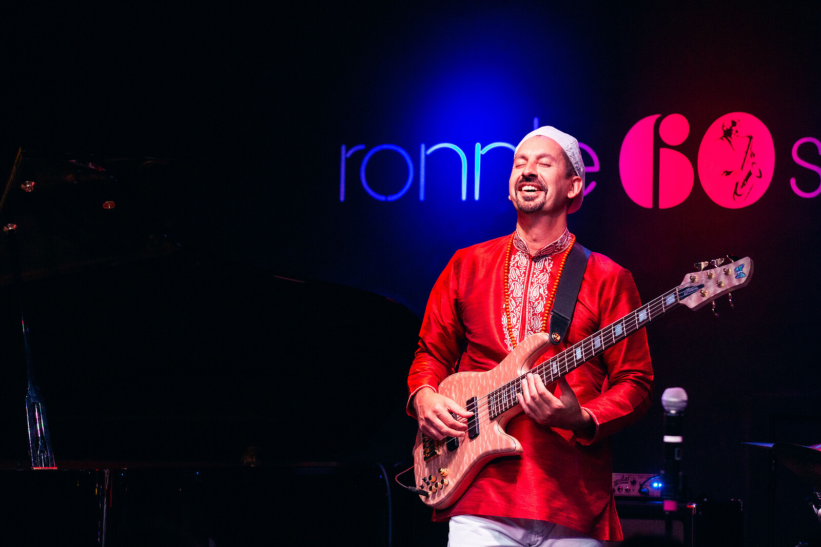 Shez Raja ft. Guthrie Govan at Strange Brew