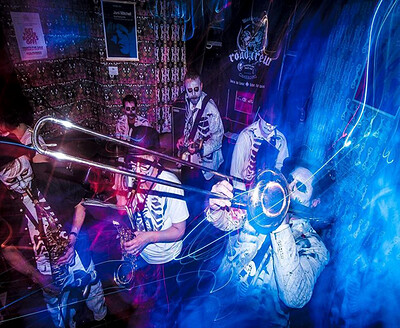 The Marching SKAletons + DJ Spinthief til late!
