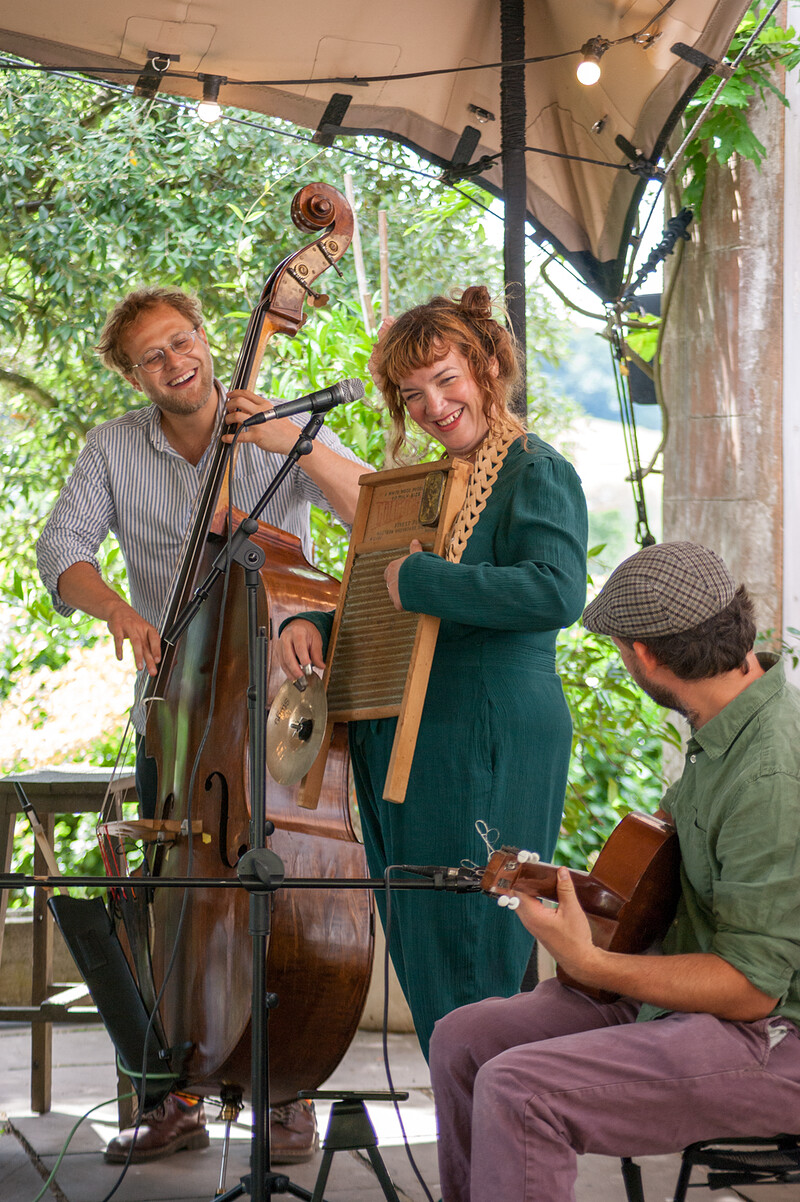 Sunday Jazz at The Merchant of Cotham with The Barrelhouse Vipers at The Merchant of Cotham