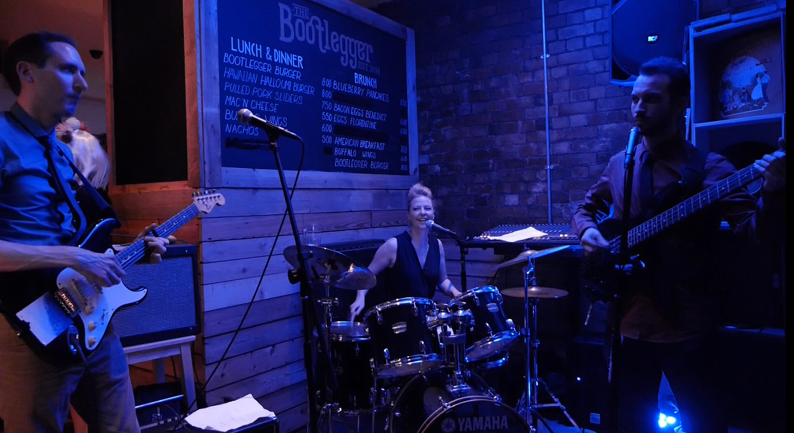 Huskytones Electric Blues at The Port Of Call, Bs8 2ye