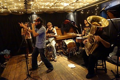 Immigrant Swing at The Golden Lion