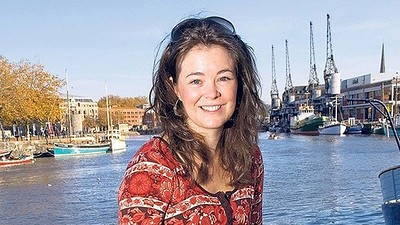 Explorers Connect: Elizabeth White at The Square Club