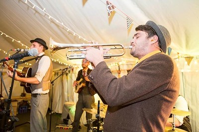 Ish Kabibble at The Golden Lion