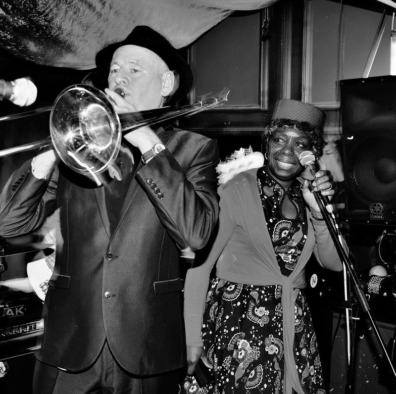 The Smokestack Shakers at No.1 Harbourside