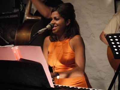 Flaca Piano at El Rincon