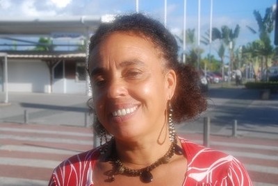 Smile Theatre for Children  Akulah Agbami at Arnolfini