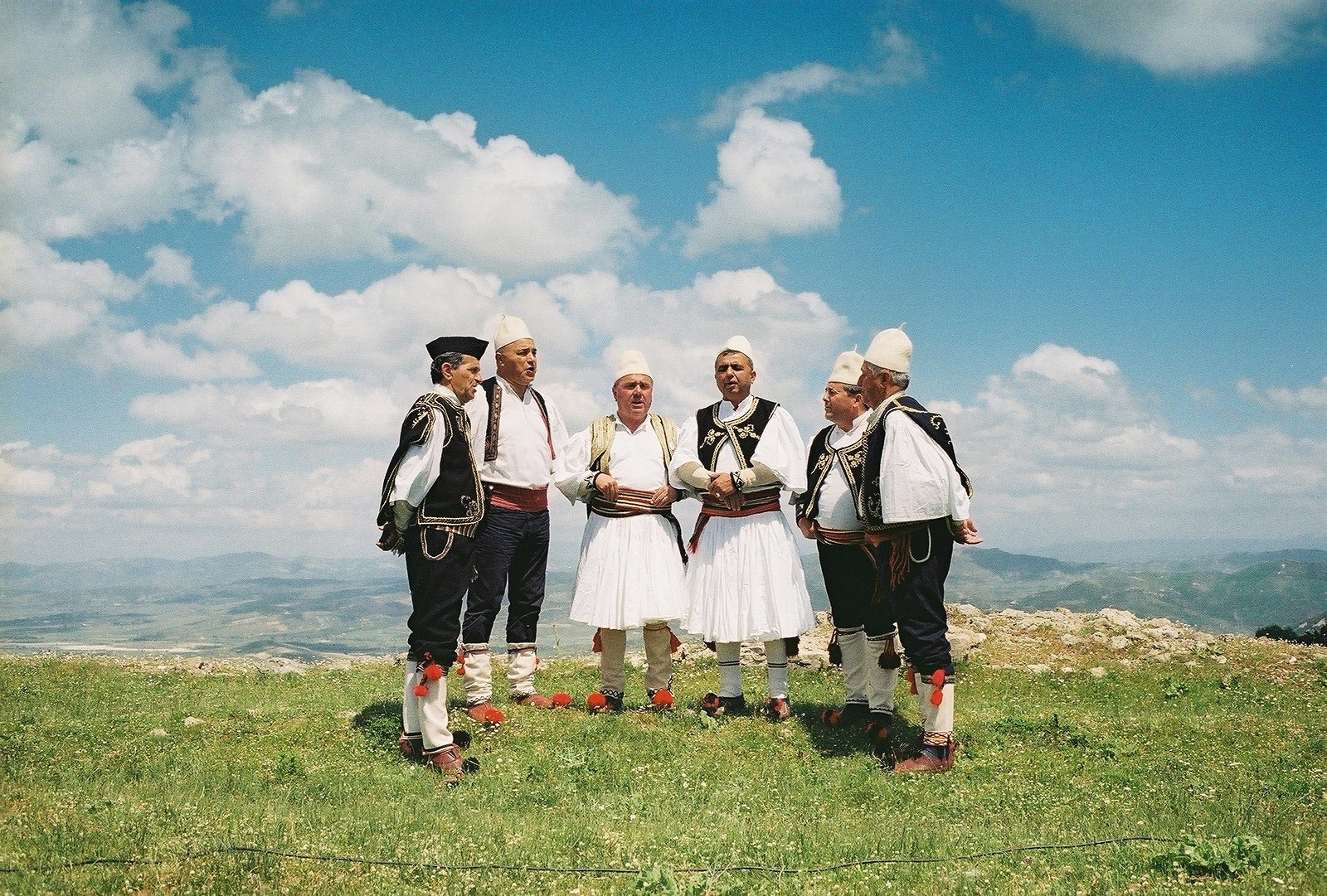 Polyphonic Albanian singing with Grupi Lab at The Cube