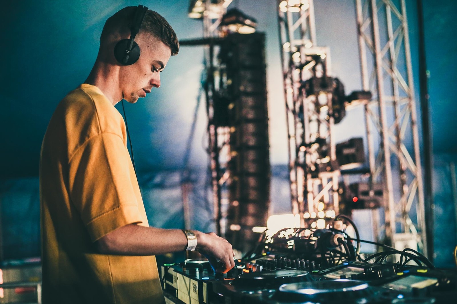 Lusty & Friends Presents: Will Wiley at Crofters Rights