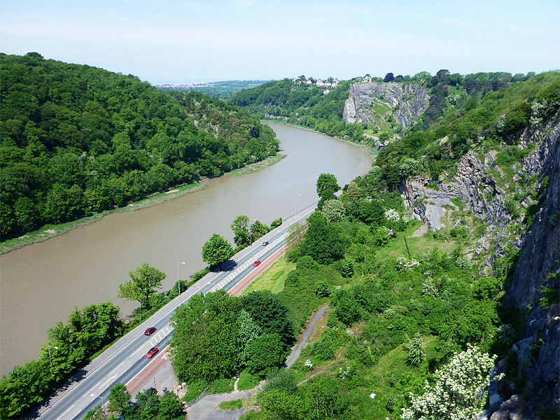 A scramble/ traverse of the Avon Gorge at Sea Walls View Point