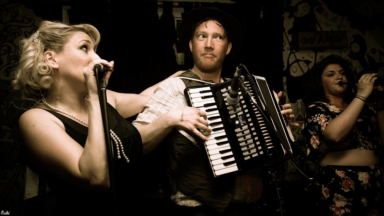 The Ten Pound Suit Band at Exchange