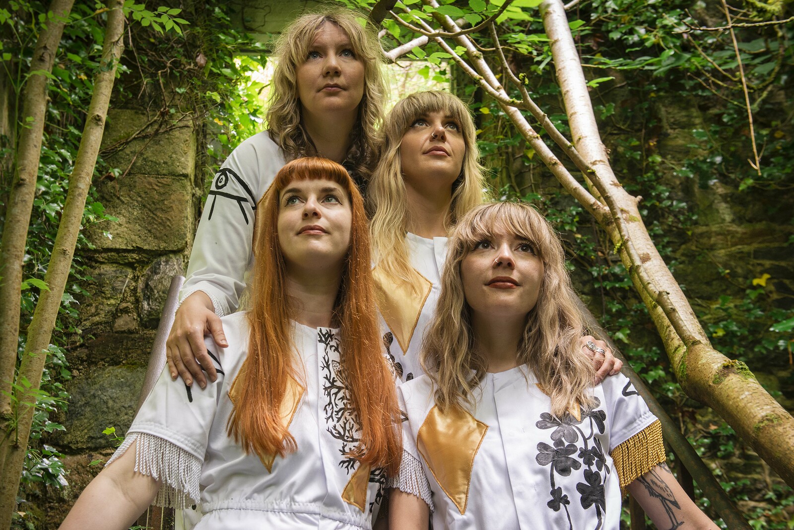 SISTER WIVES + DEN HAG at The Lanes