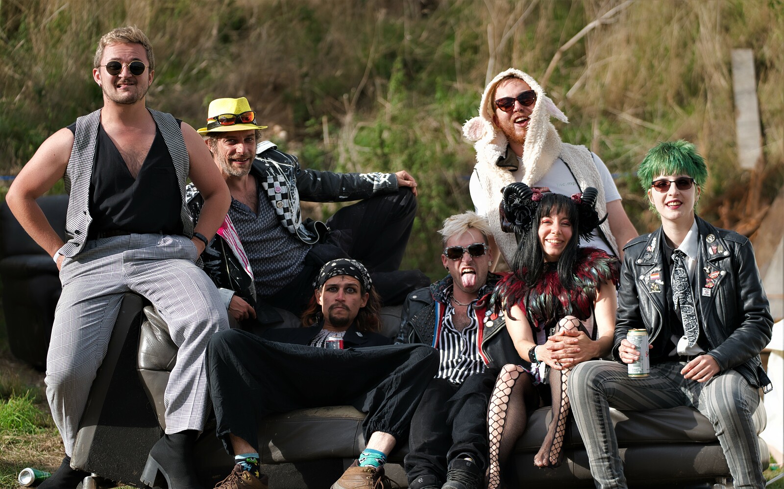 Fidget and The Twitchers + Dirty Cash at Mr Wolfs