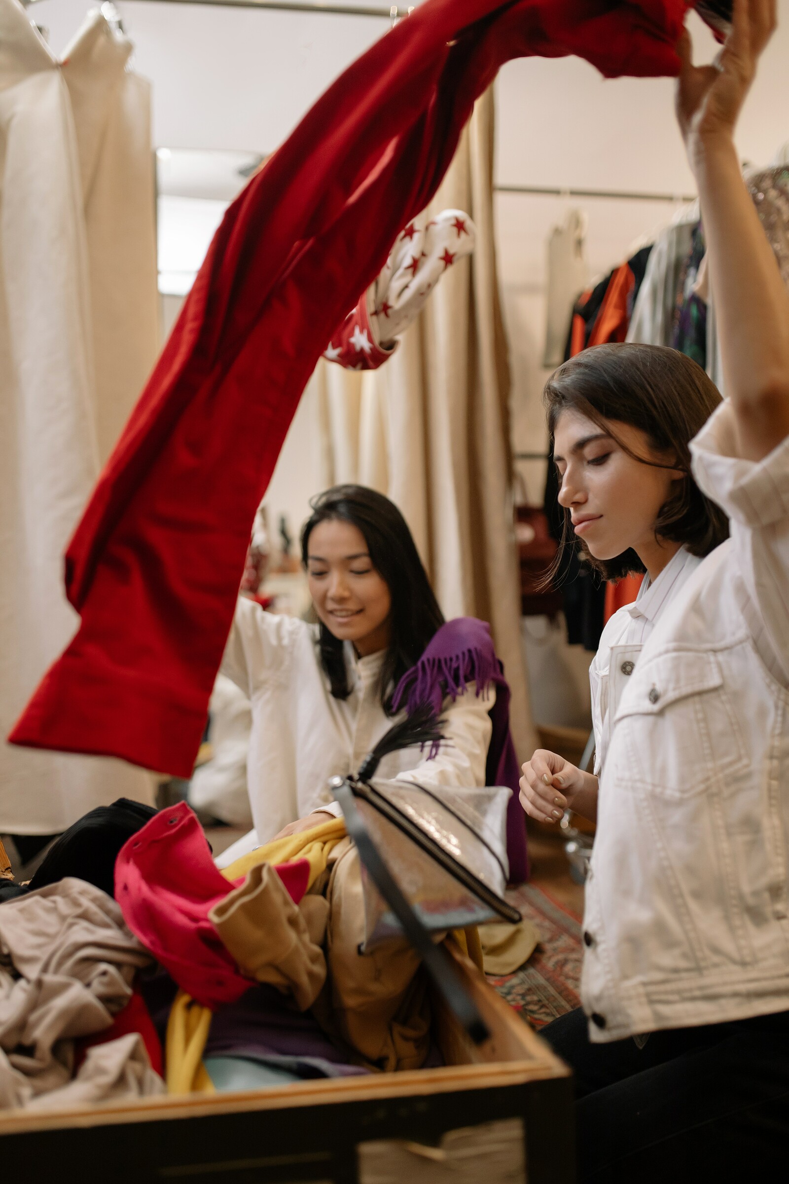 Vintage Clothes & Accessories / Flash Sale at L'Etoile 18 West Street BS2 0BH