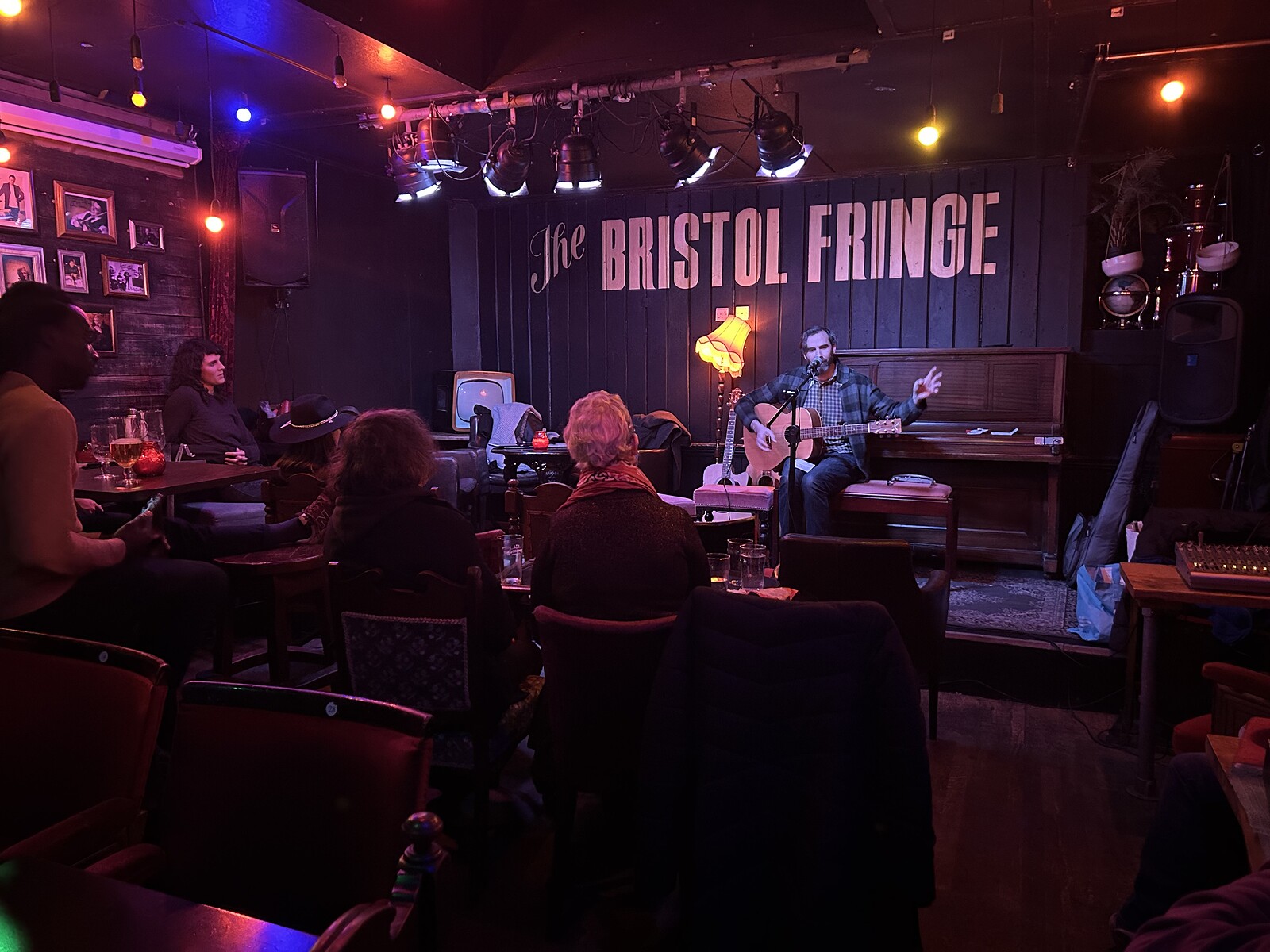 Songwriter Showcase, The Bristol Fringe – Headfirst Bristol