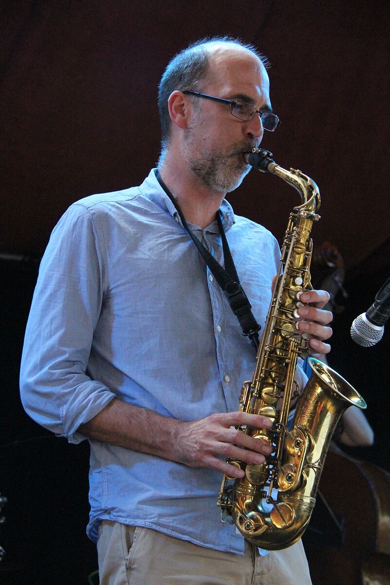 Luke Annesley at The Stag And Hounds