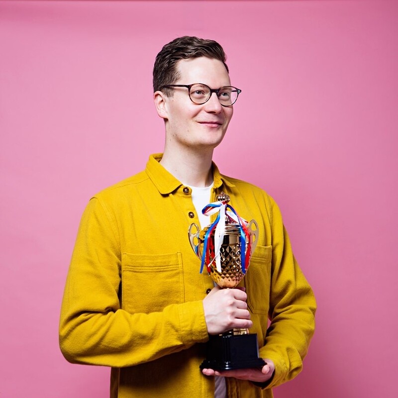 Table Top Comedy Headliner Robin Morgan at Art Club