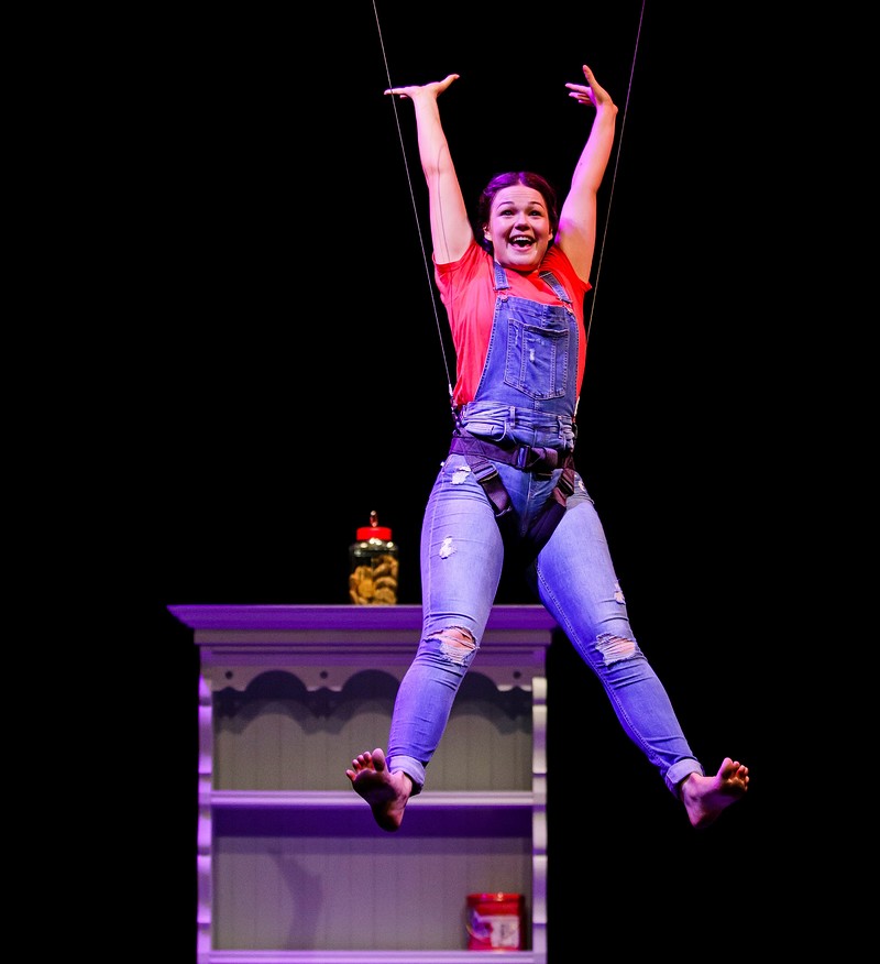 Reach - Little Lavrak at Circomedia