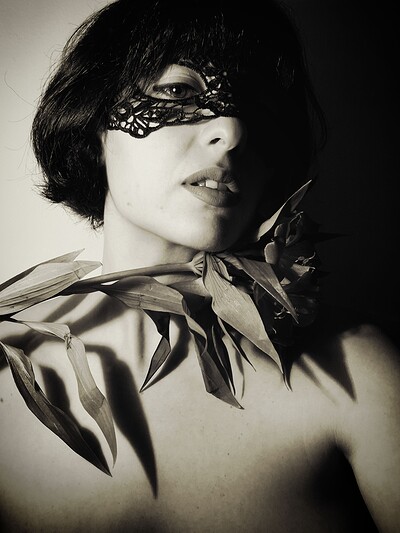 Lace & Motion: Sensual Life Drawing at L'Étoile Studio