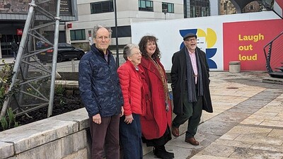 IsamBards Walking Tour at Meeting Point: Queen Square (Entrance)