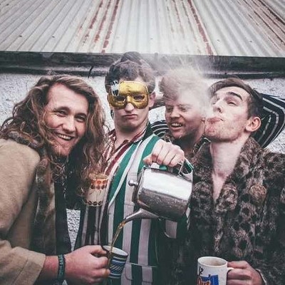 Hunkpapa, The Tin Pigeons & Lil Boselecta at Mr Wolfs