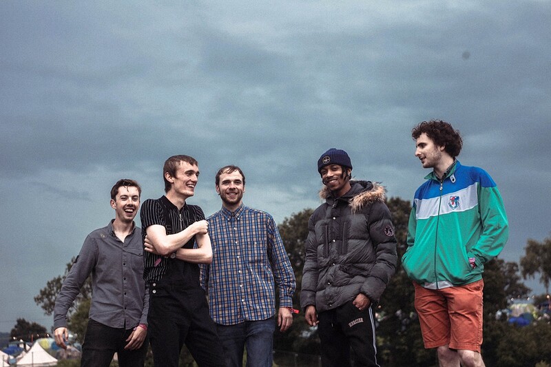 Junior Bill + Stringle Beats at Mr Wolfs