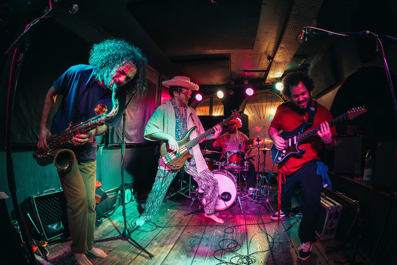 Hot Lobby + Bugeye + Scare Bears at Mr Wolfs