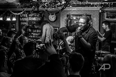 Kirris Riviere Blues Band at No.1 Harbourside