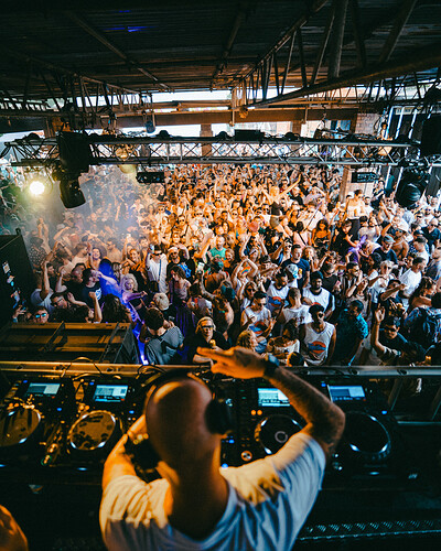 Moxy Muzik: Open Air at Sawmills