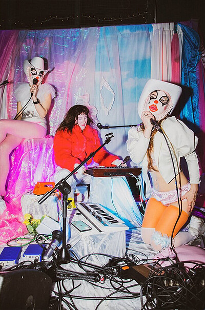 Stealing Sheep + HANAH at Strange Brew