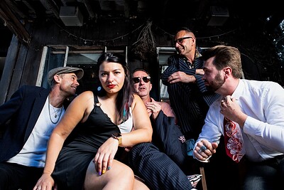 Eliza and the Pinstripes at The Canteen