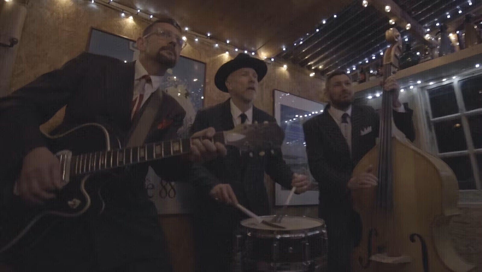 The Tight Lipped Combo at The Canteen