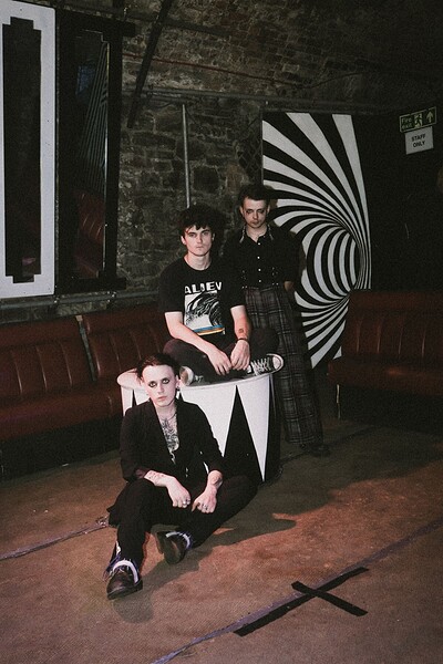 Witch Hook + Pebble Daisy at The Croft