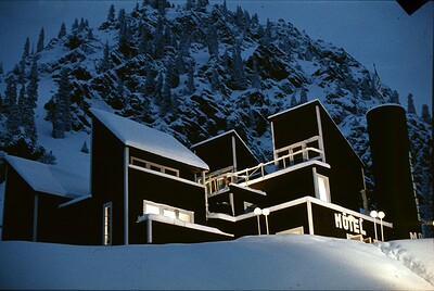 Dead Mountaineers Hotel -5pm at The Cube