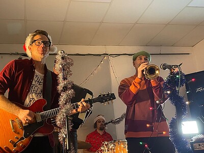 The Relay Rips- Christmas E.P launch party at The Elmers Arms