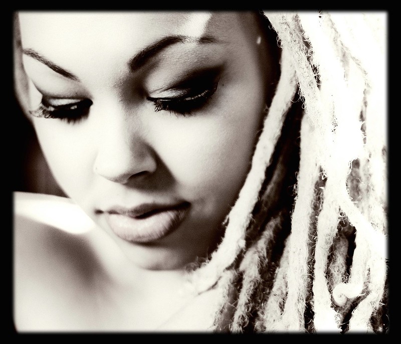 Harleighblu & The Bare Souls at The Attic Bar