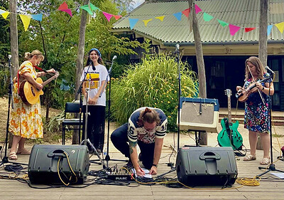 The Town Gardens + Gin Bride at The Harbour, Totterdown, BS4 2EG