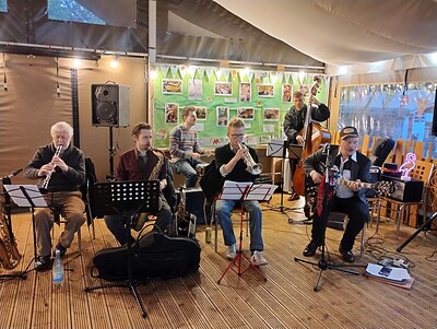 Swing Sunday with Cake - The Old Malthouse Jazz Band at The Harbour - Totterdown