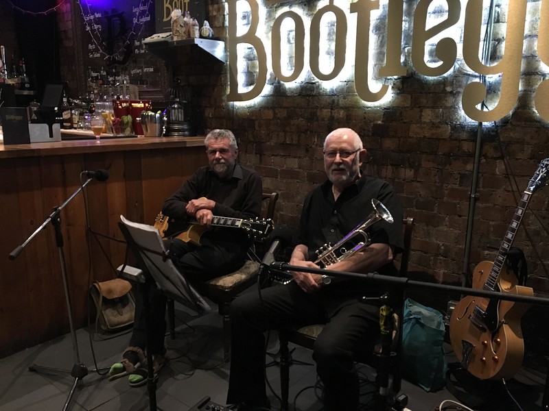 King and Hall jazz duo at The Hare on the Hill