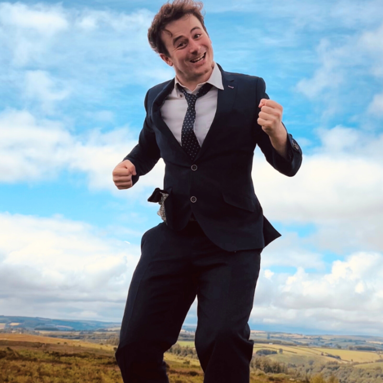 Alex Kitson: Now Look Here at The Robin Hood