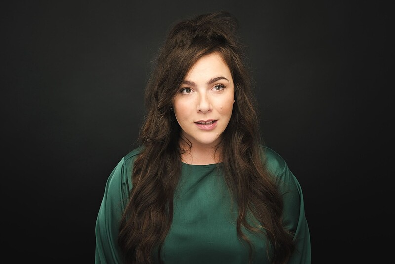 Anna Thomas: How To Juggle a Ferret at The Robin Hood